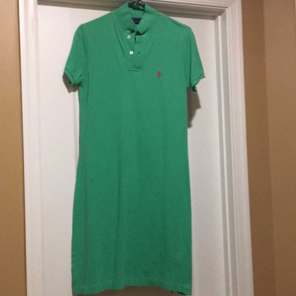 A green short sleeve button dress